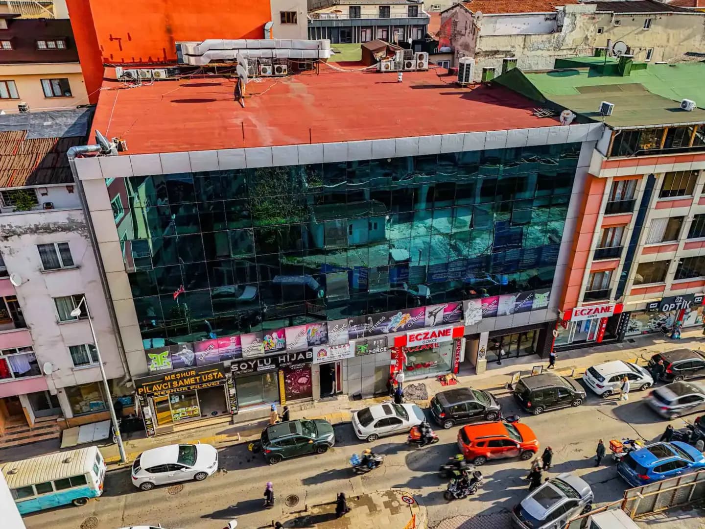 KAĞITHANE MAIN ARTERY COMMERCIAL BUILDING