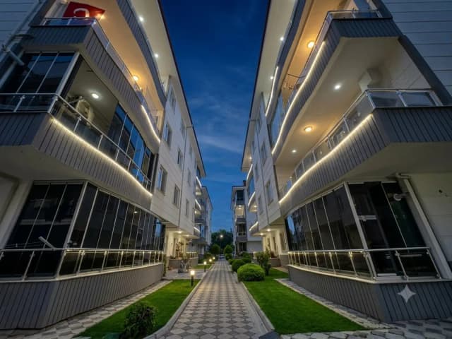 1+1 Apartment for Sale in İkizçay, with a Spacious Glass Balcony, Combi Boiler and Elevator