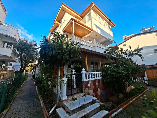 3+1 Villa for Rent in Güre, Close to the Sea, with a Garden